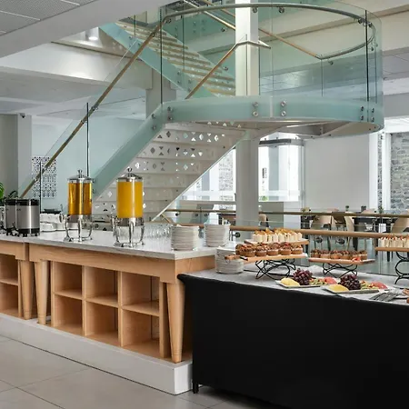 Protea Hotel By Marriott Cape Town Waterfront Breakwater Lodge-3